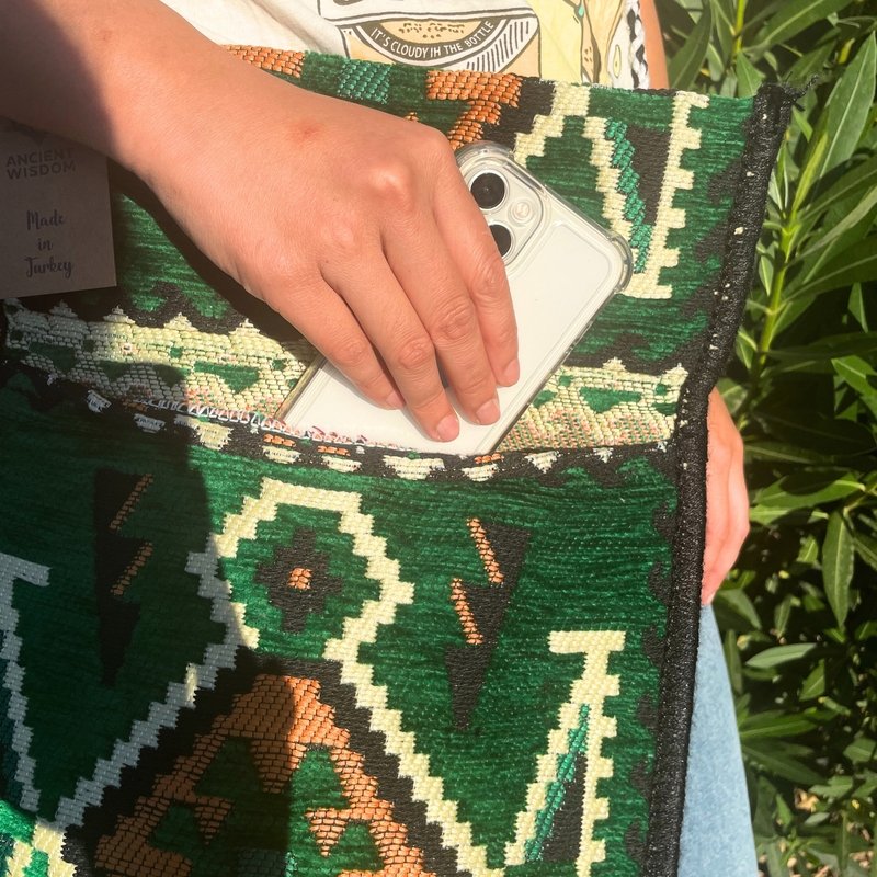 Smaragdo žalumo žalias Kilim Messenger festivalio krepšys