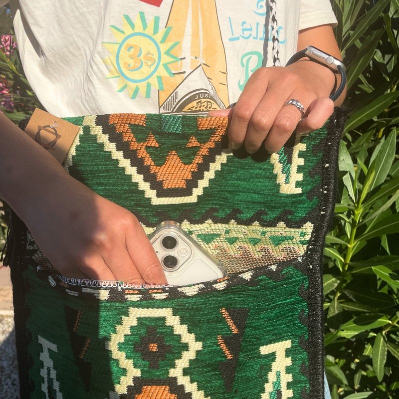 Smaragdo žalumo žalias Kilim Messenger festivalio krepšys